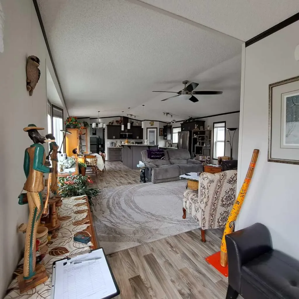 212 Engineer Avenue Coaldale AB T1M 0A9