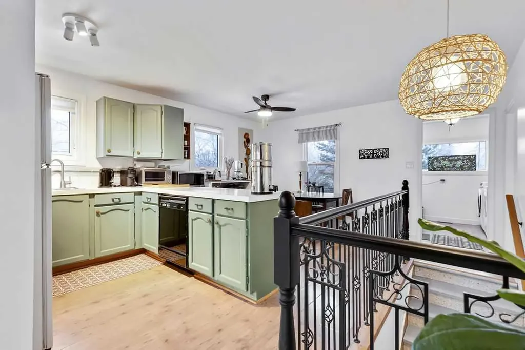 411 Mountain View Place Longview AB T0L 0H0