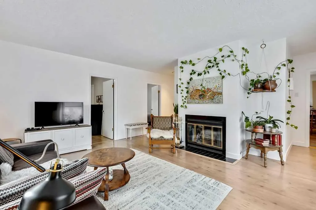 411 Mountain View Place Longview AB T0L 0H0