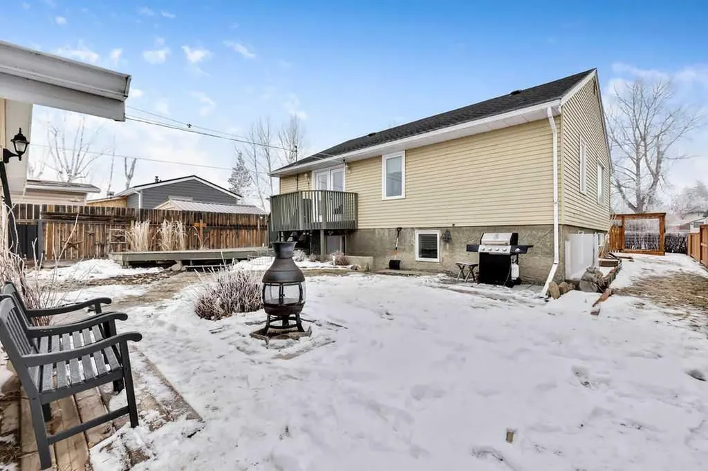 411 Mountain View Place Longview AB T0L 0H0