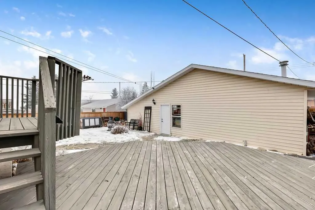411 Mountain View Place Longview AB T0L 0H0
