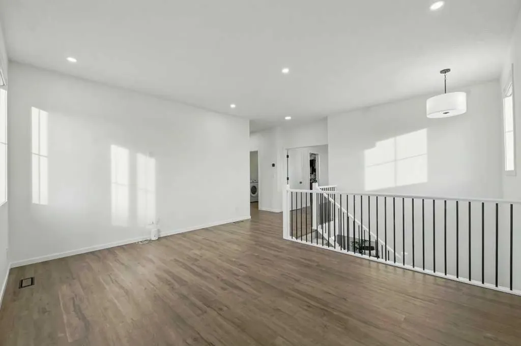 3034 Southwinds Place SW Airdrie AB T4B5T9
