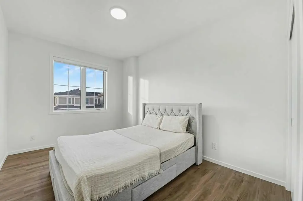 3034 Southwinds Place SW Airdrie AB T4B5T9