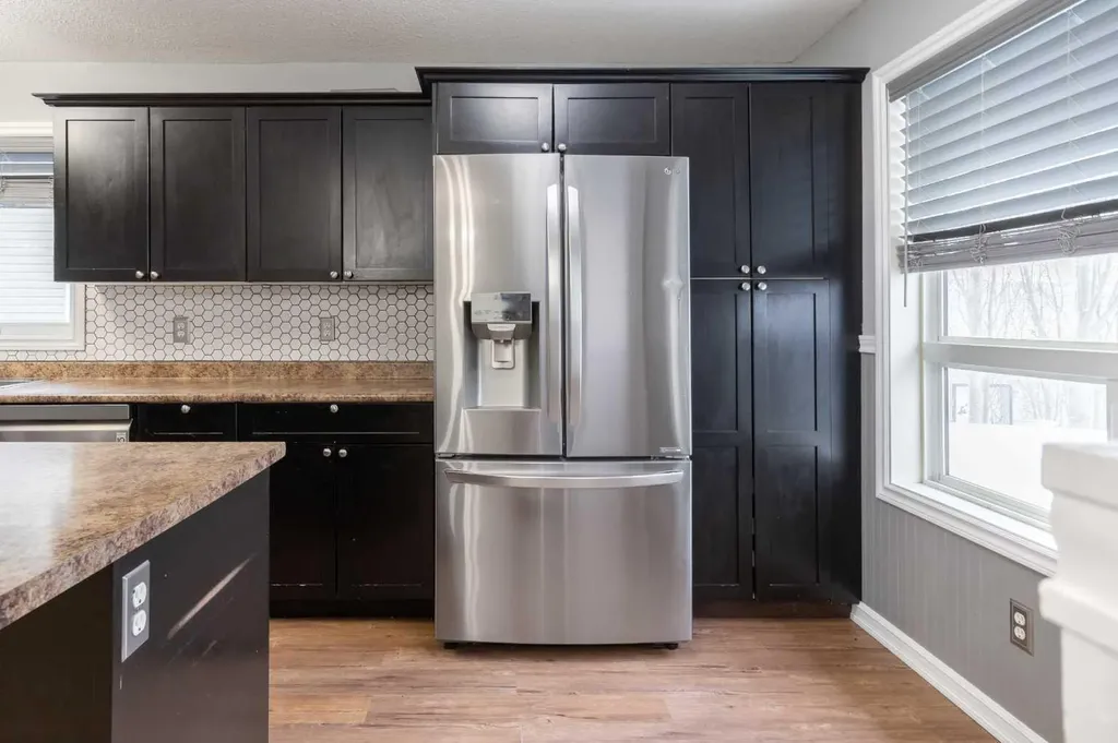 263 Upland Avenue Brooks AB T1R 1K1