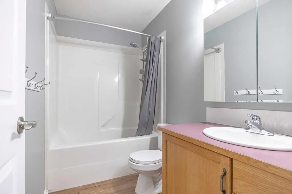 263 Upland Avenue Brooks AB T1R 1K1