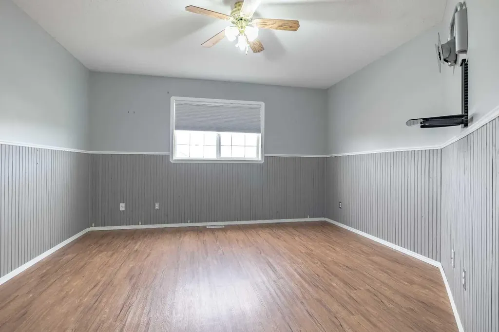 263 Upland Avenue Brooks AB T1R 1K1