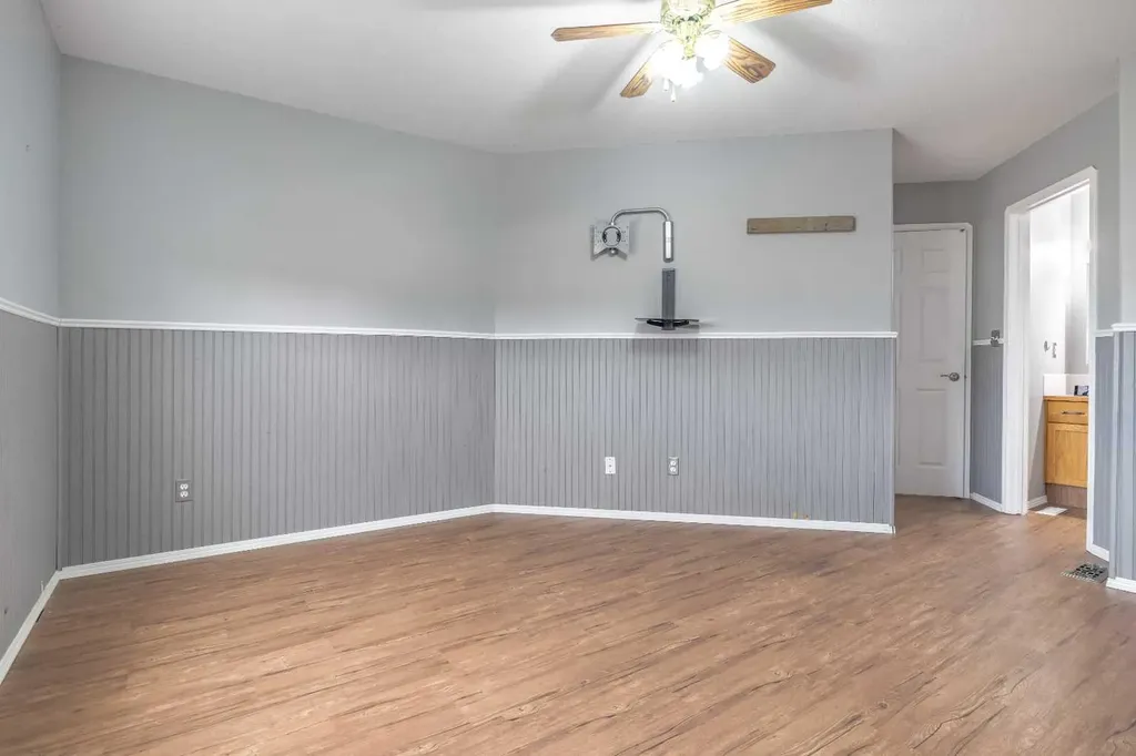 263 Upland Avenue Brooks AB T1R 1K1