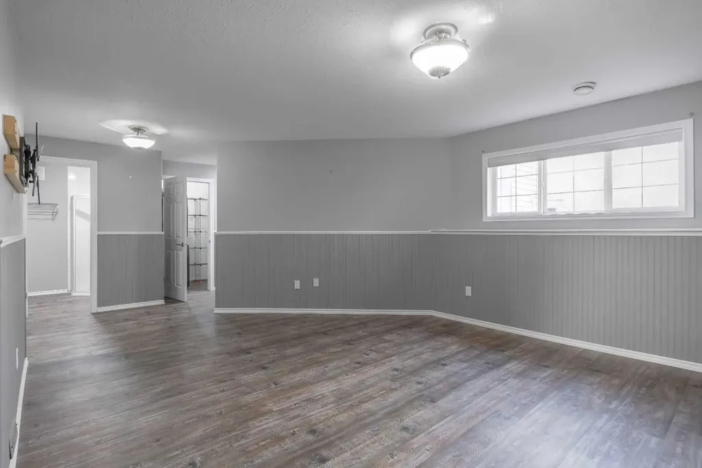 263 Upland Avenue Brooks AB T1R 1K1