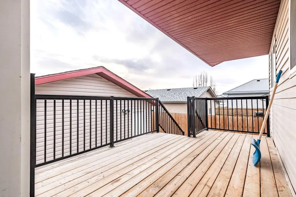 263 Upland Avenue Brooks AB T1R 1K1