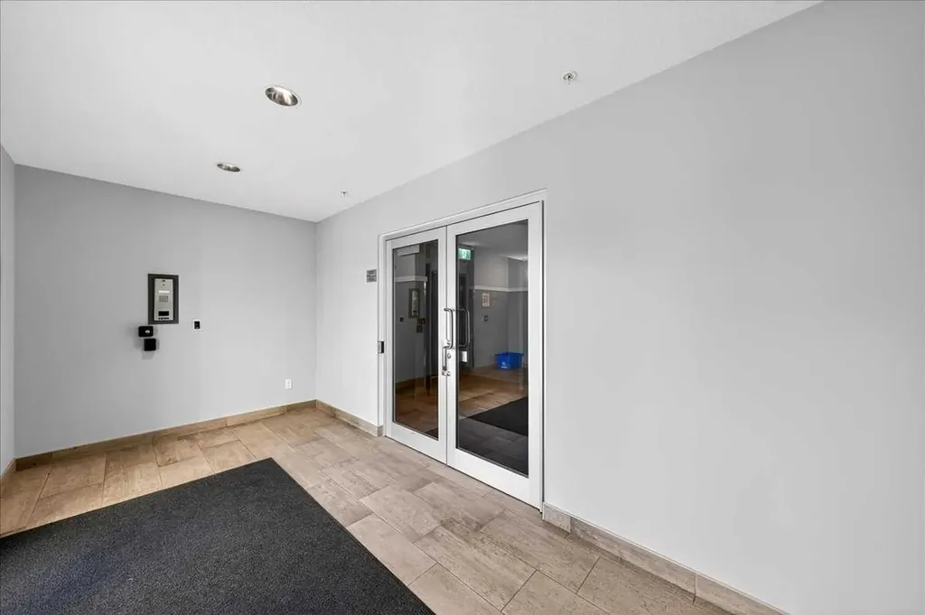 20 Seton Park SE Calgary AB T3M2V4