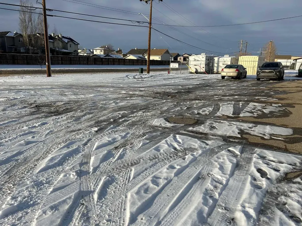 414 21 Street SE High River AB T1V 2A7