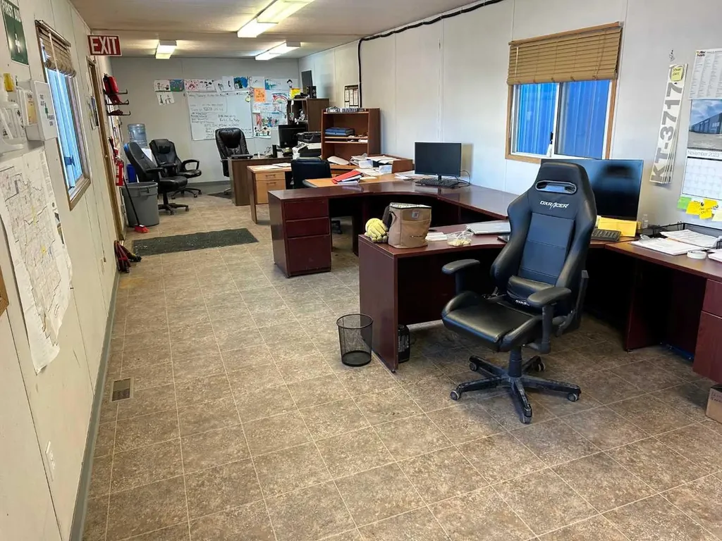 414 21 Street SE High River AB T1V 2A7