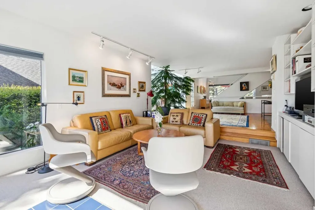 914 7a Street NW Calgary AB T2M3J3
