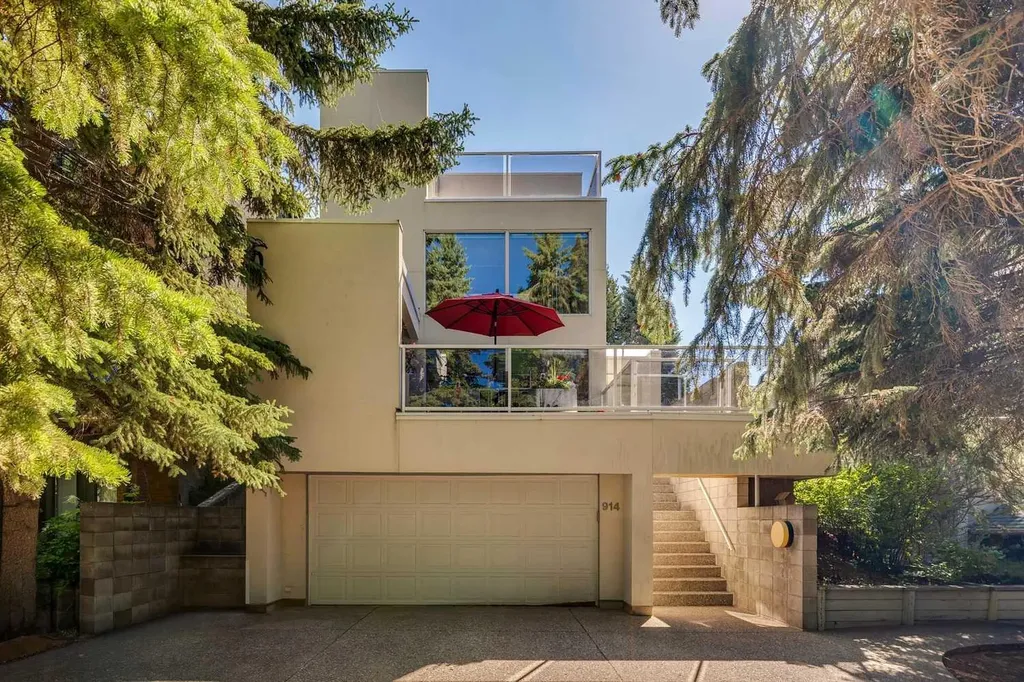 914 7a Street NW Calgary AB T2M3J3