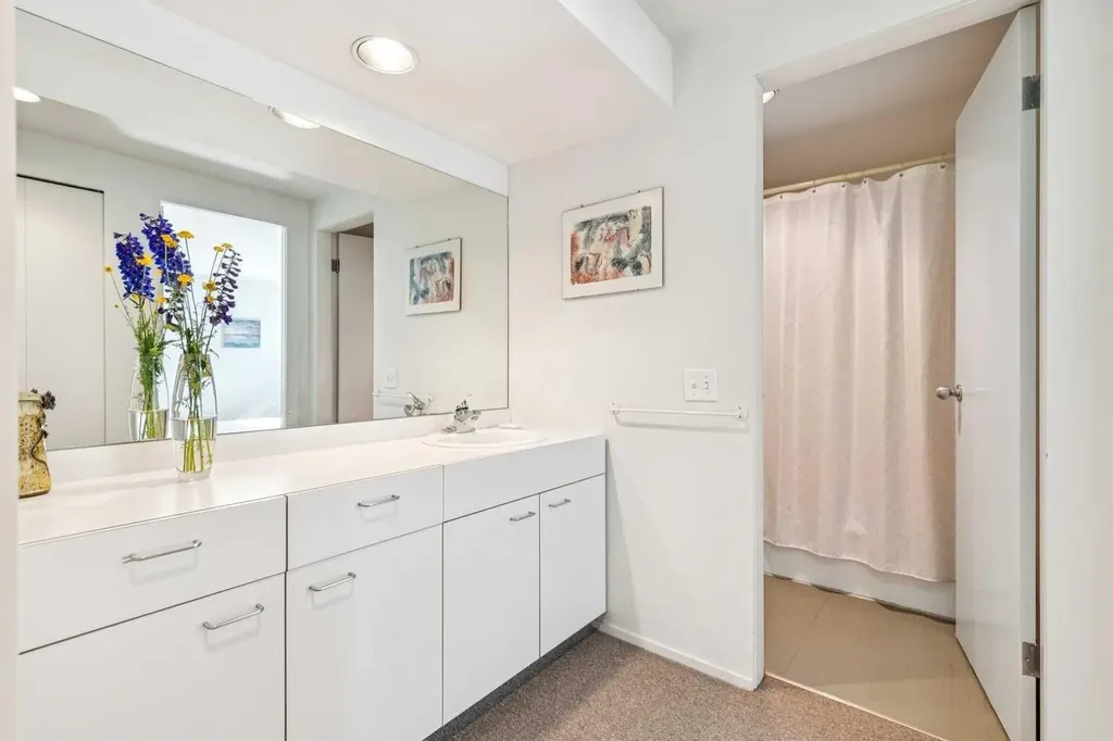 914 7a Street NW Calgary AB T2M3J3