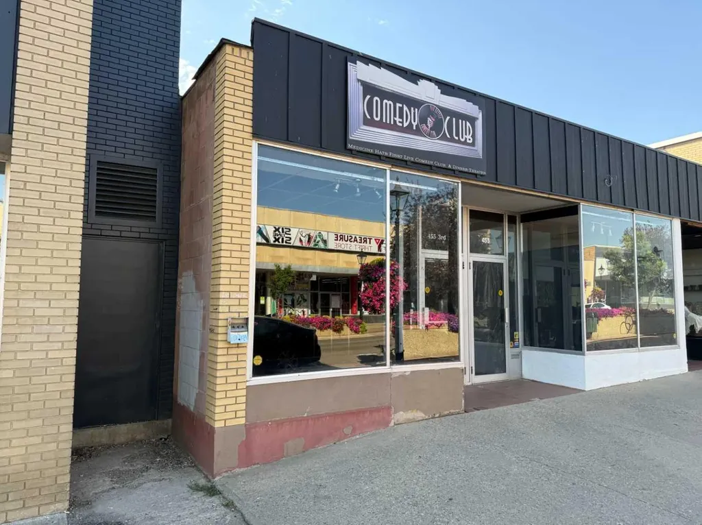 455 3 Street SE Medicine Hat AB T1A 0G8