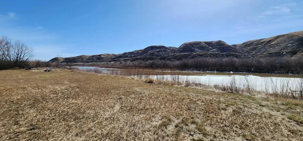 5235 Highway 10 Drumheller AB T0J 0Y0