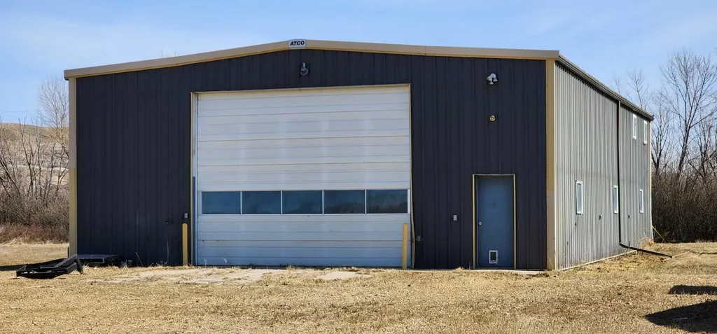 5235 Highway 10 Drumheller AB T0J 0Y0