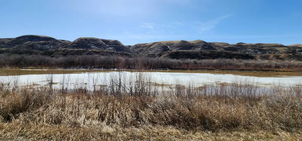 5235 Highway 10 Drumheller AB T0J 0Y0