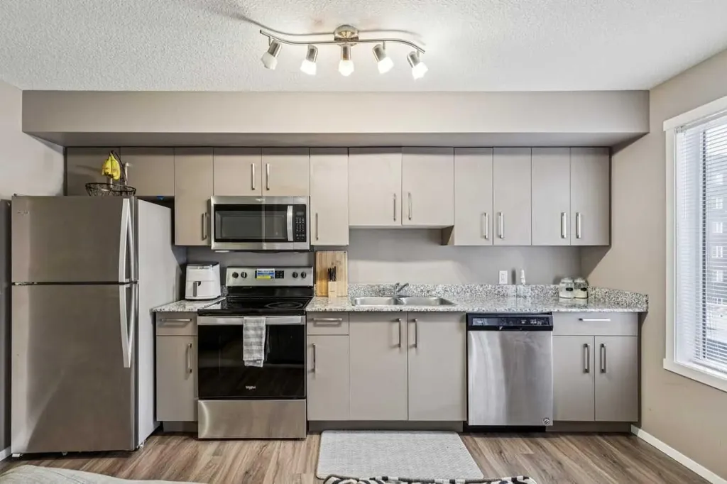 4641 128 Avenue NE Calgary AB T3N1T3