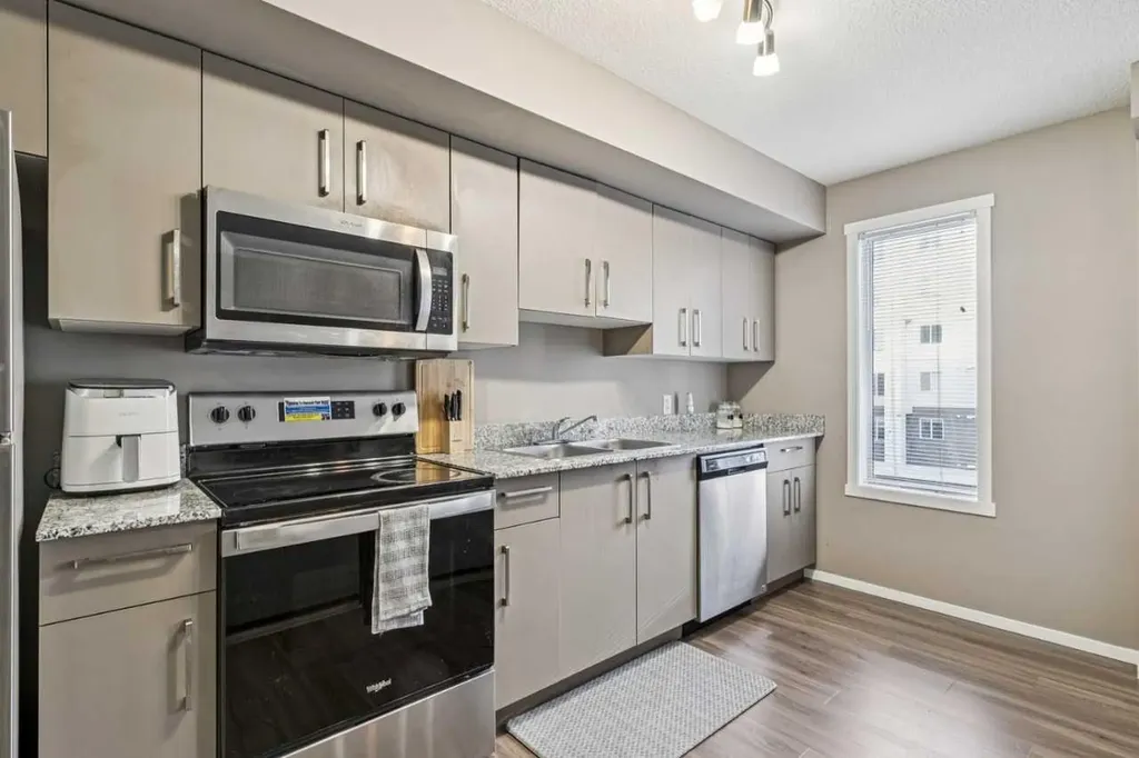 4641 128 Avenue NE Calgary AB T3N1T3