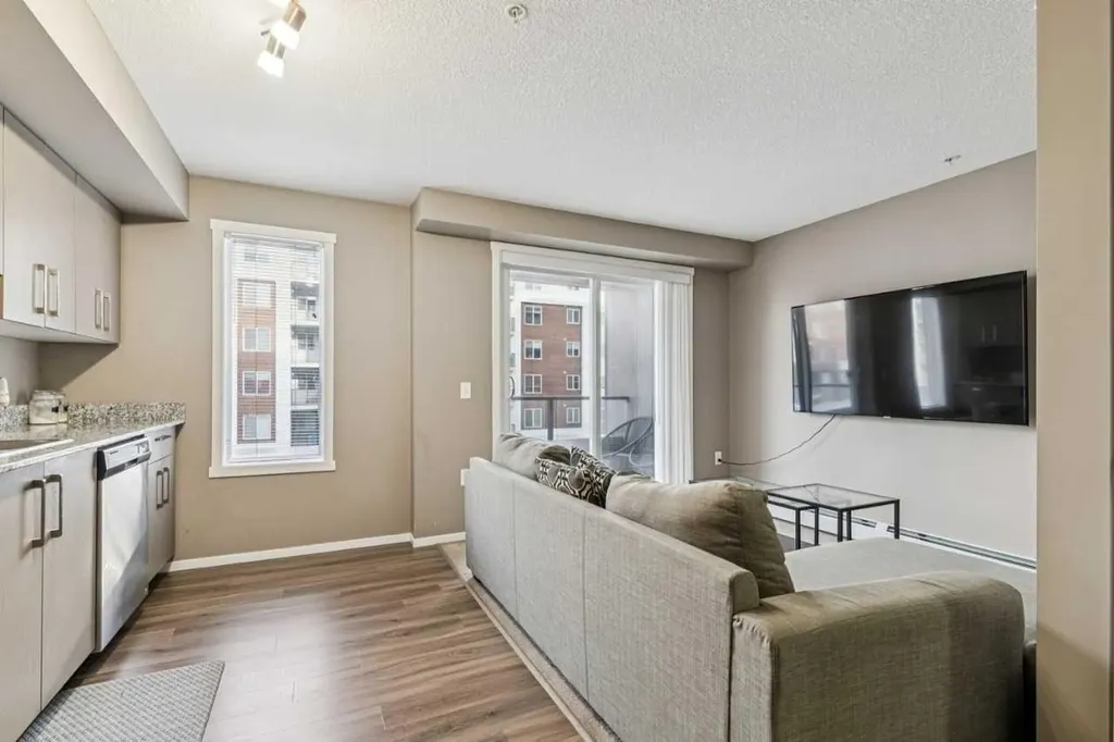4641 128 Avenue NE Calgary AB T3N1T3
