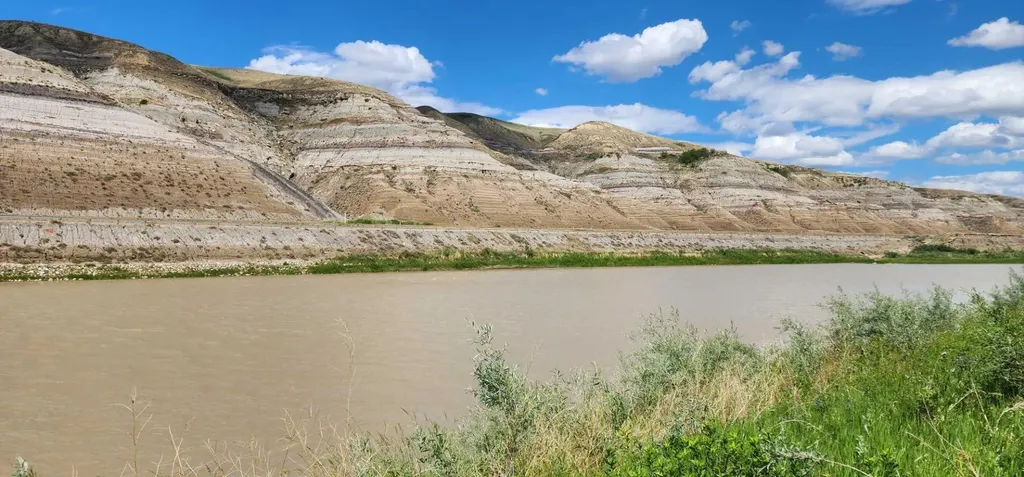 4;18;27;21;N Lot 6 & 10 Drumheller AB T0J 0Y0