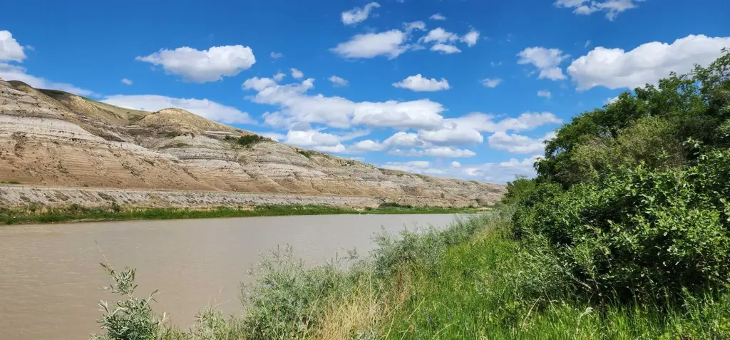 4;18;27;21;N Lot 6 & 10 Drumheller AB T0J 0Y0