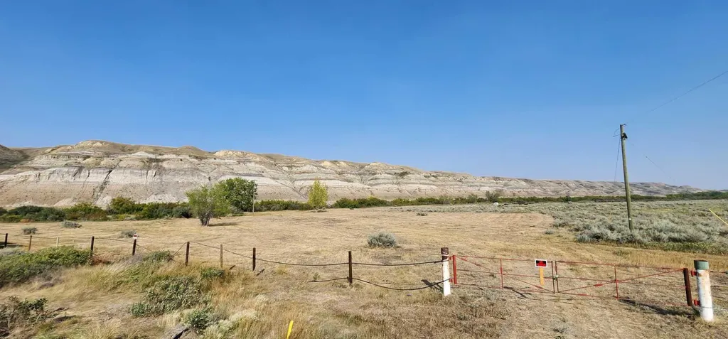 4;18;27;21;N Lot 6 & 10 Drumheller AB T0J 0Y0