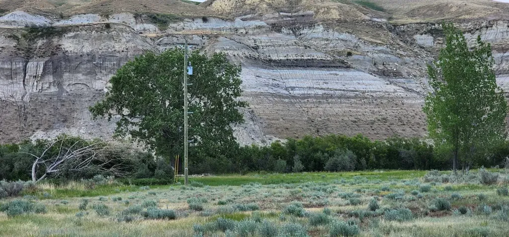 4;18;27;21;N Lot 6 & 10 Drumheller AB T0J 0Y0