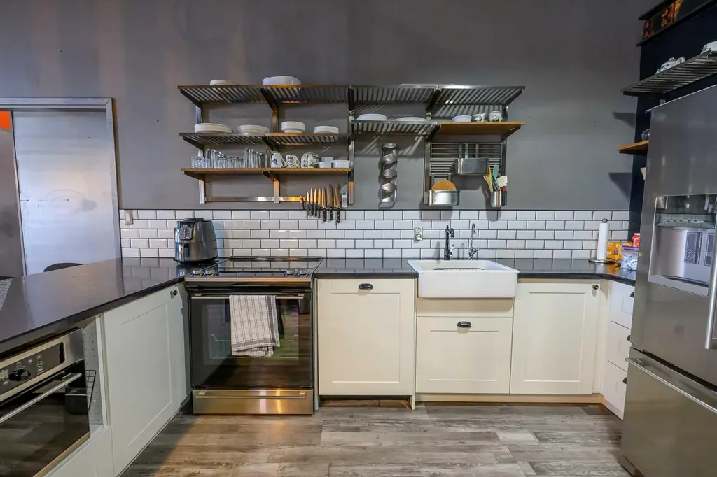 15612 102 Street Clairmont AB T8X 0K7