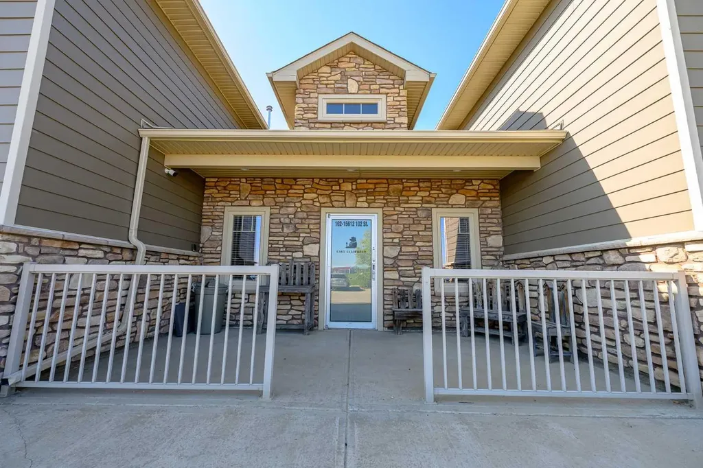15612 102 Street Clairmont AB T8X 0K7