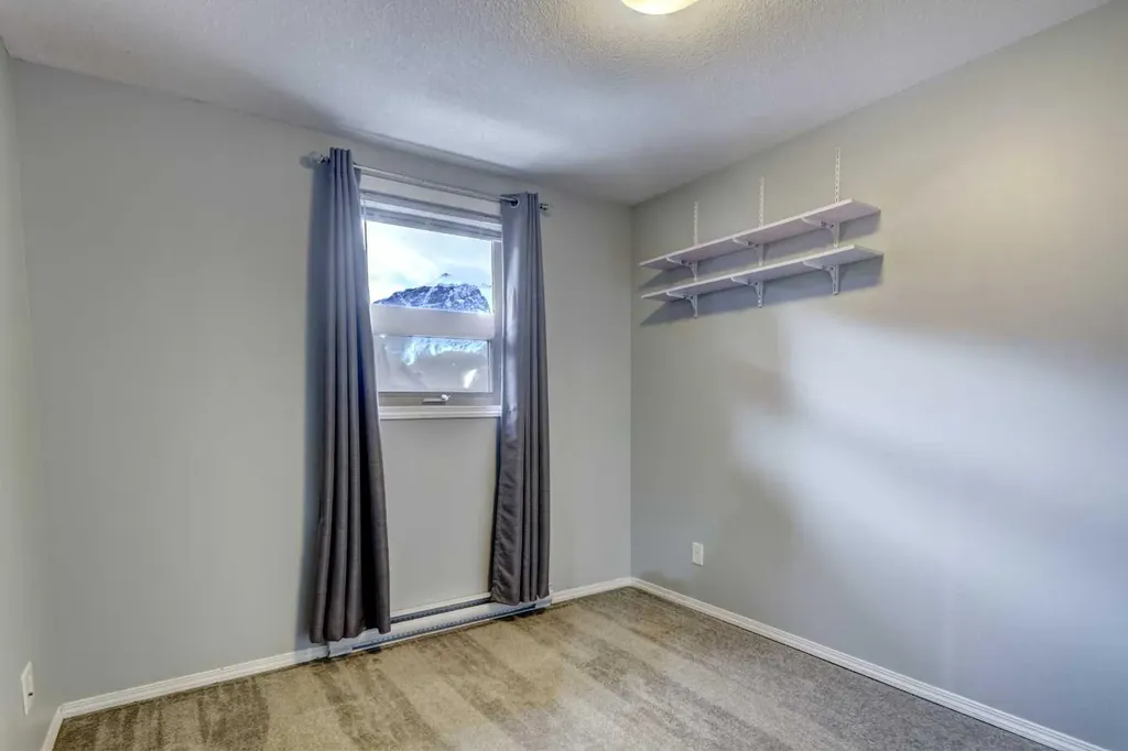 186 Kananaskis Way Canmore AB T1W 0A2