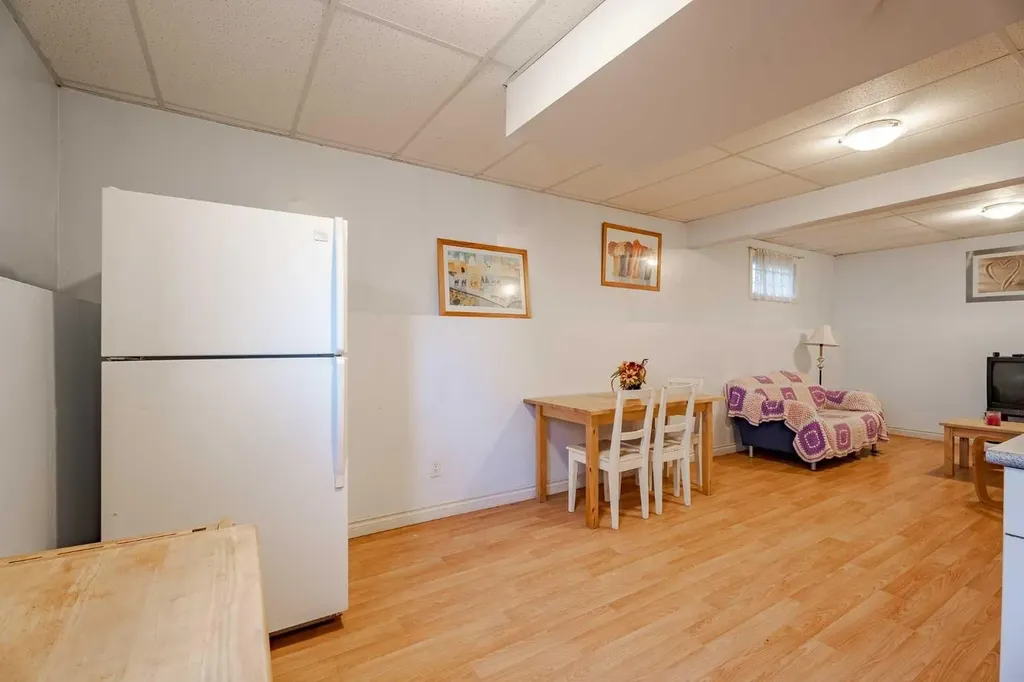 3152 Blakiston Drive NW Calgary AB T2L 1L8