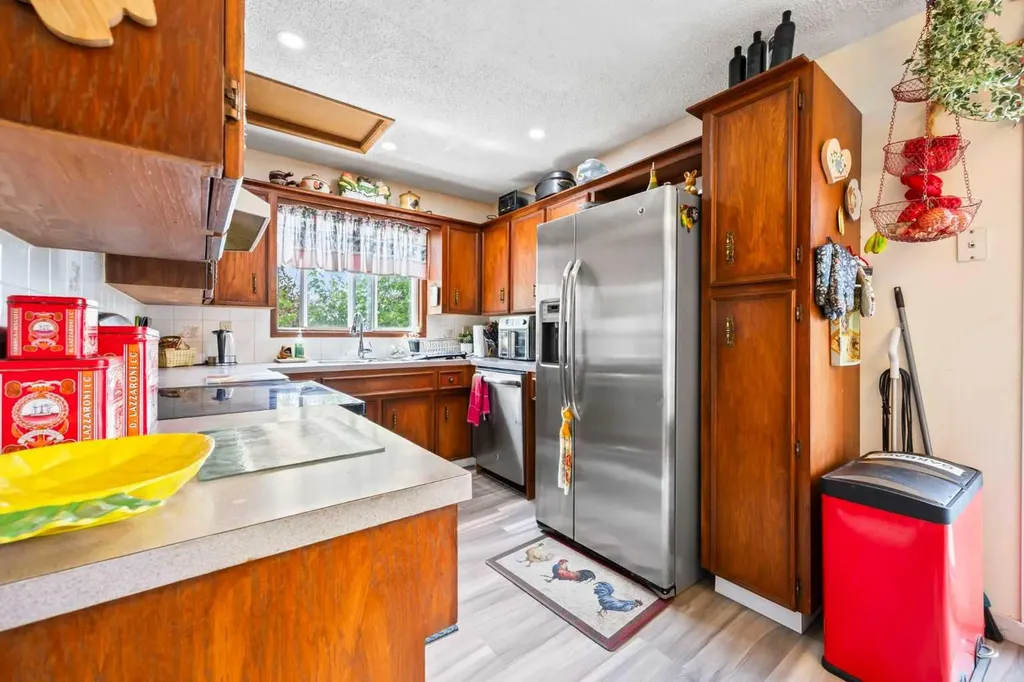 44 Taraglen Place NE Calgary AB T3L 2N4