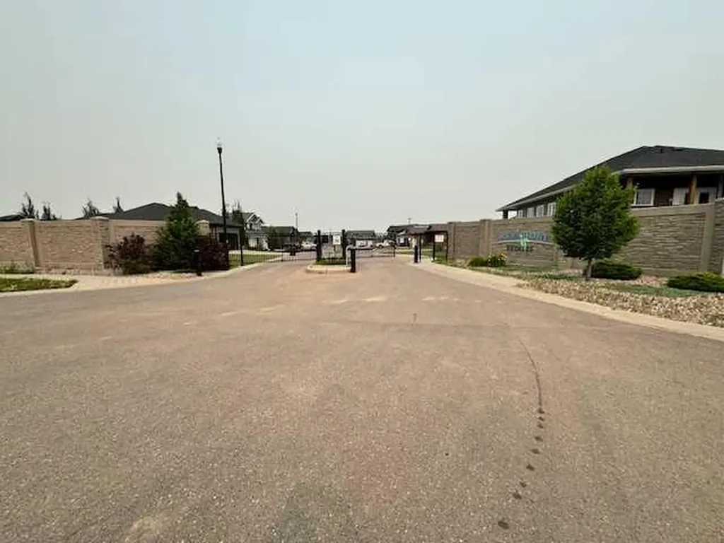 2715 73 Avenue Lloydminster AB T9V 3L7