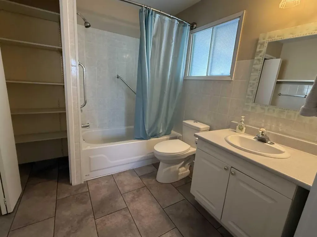 306 3 Avenue W Hanna AB T0J 1P0