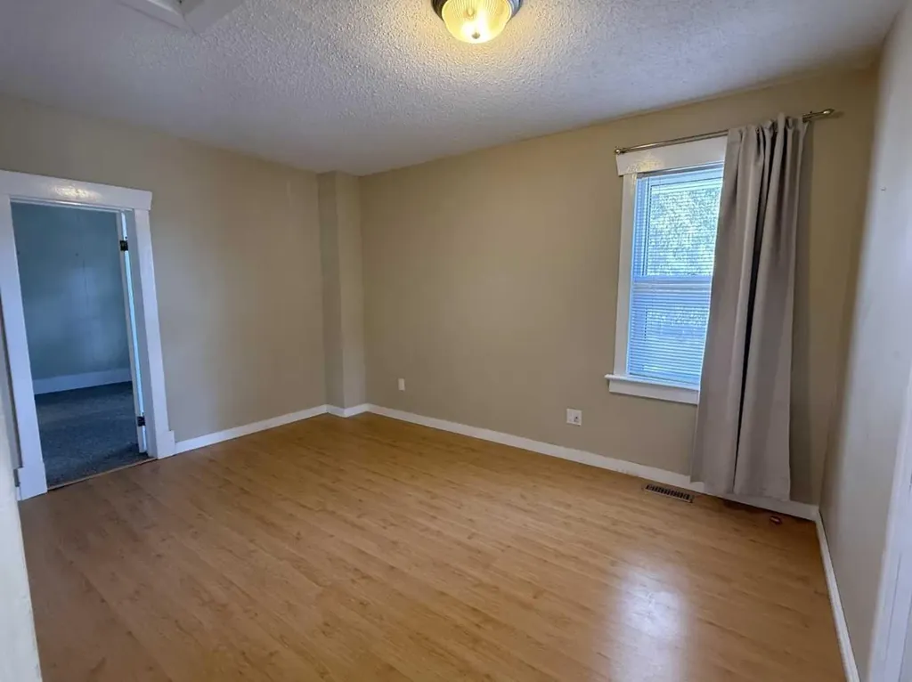 306 3 Avenue W Hanna AB T0J 1P0