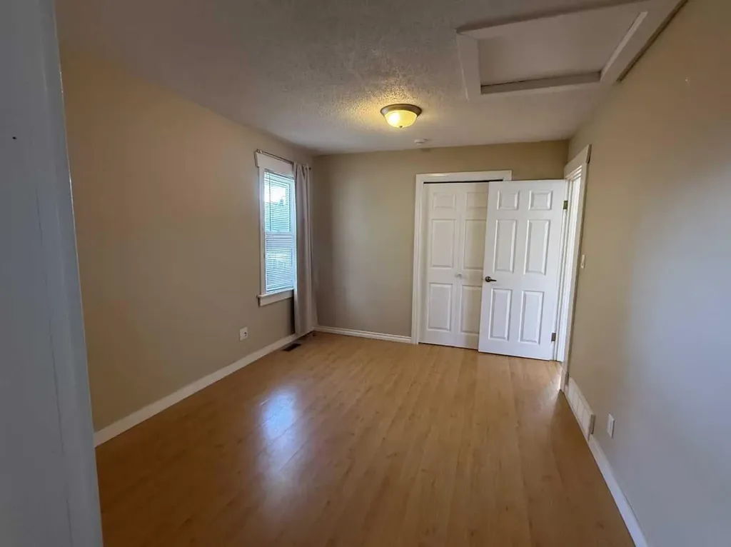 306 3 Avenue W Hanna AB T0J 1P0