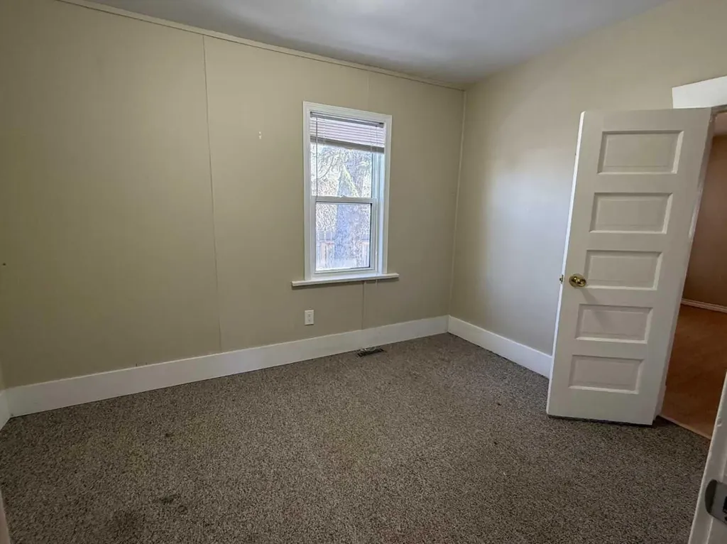 306 3 Avenue W Hanna AB T0J 1P0
