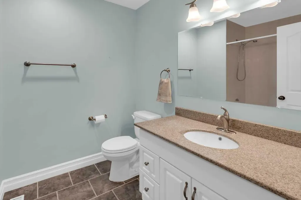 119 Cantrell Place SW Calgary AB T2W 1X2