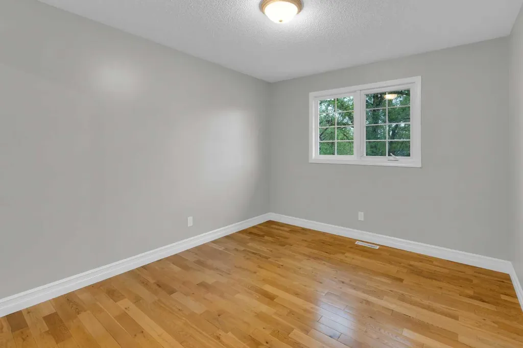 119 Cantrell Place SW Calgary AB T2W 1X2