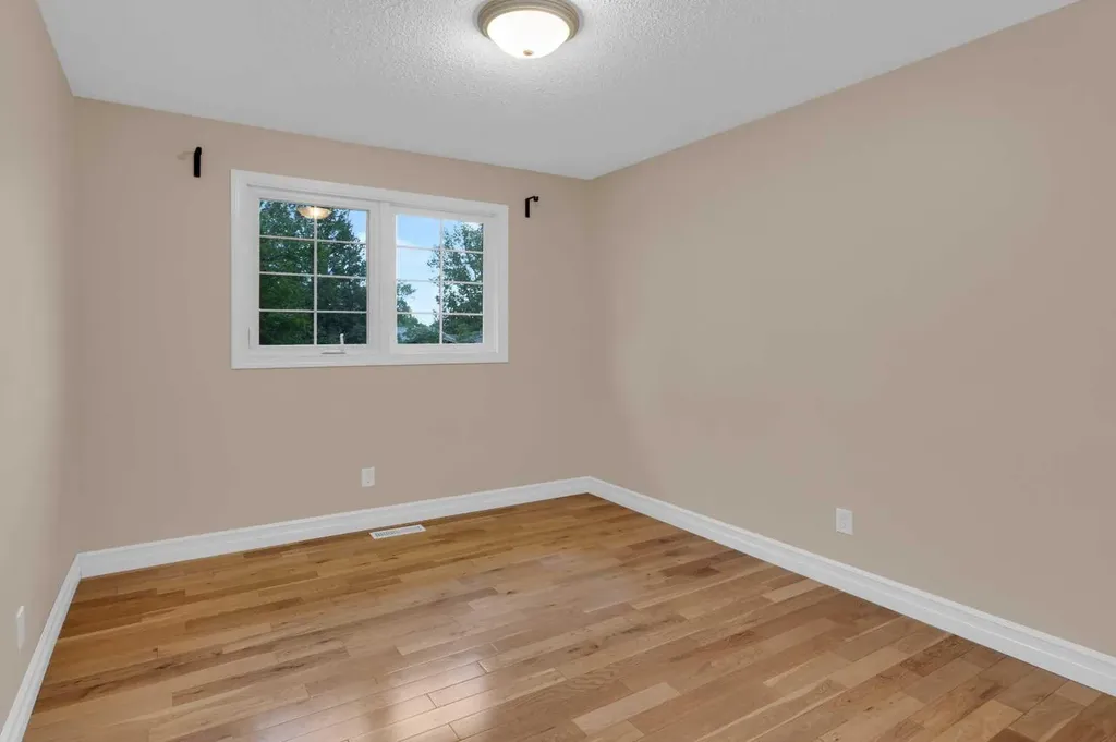 119 Cantrell Place SW Calgary AB T2W 1X2