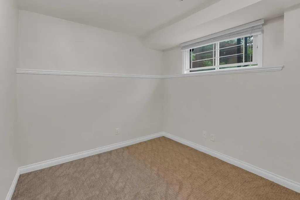 119 Cantrell Place SW Calgary AB T2W 1X2