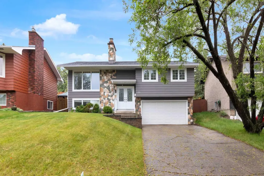 119 Cantrell Place SW Calgary AB T2W 1X2