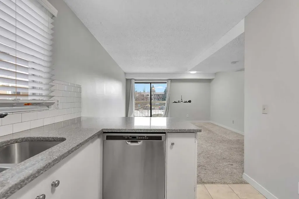 3015 51 Street SW Calgary AB T3E 6N5