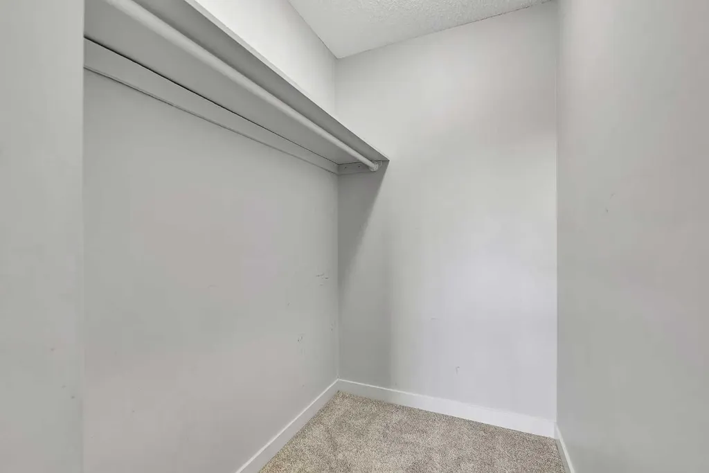 3015 51 Street SW Calgary AB T3E 6N5