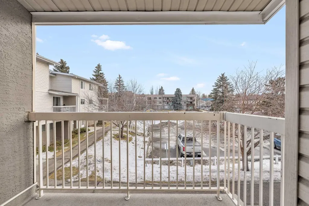 3015 51 Street SW Calgary AB T3E 6N5