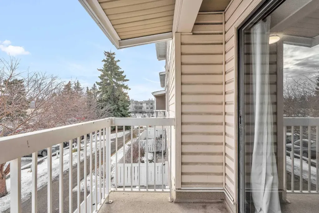 3015 51 Street SW Calgary AB T3E 6N5