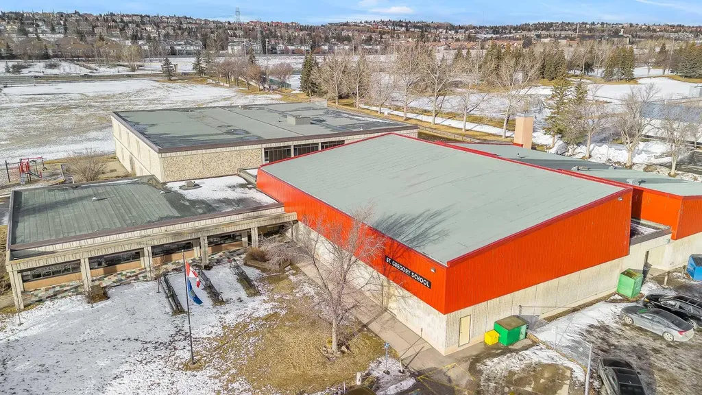 3015 51 Street SW Calgary AB T3E 6N5
